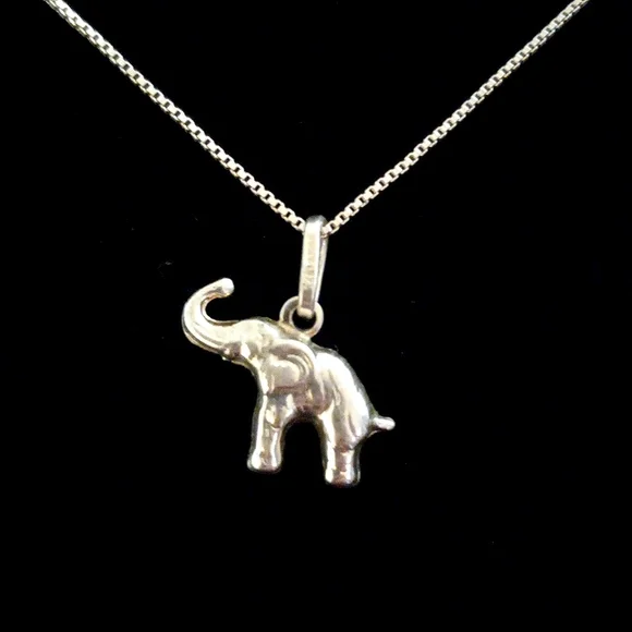 925 elephant pendant on chain - Picture 1 of 10